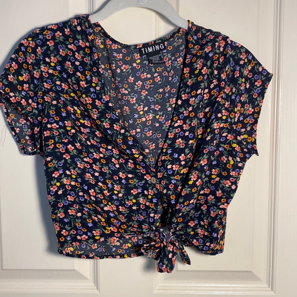 Floral wrap crop top size small